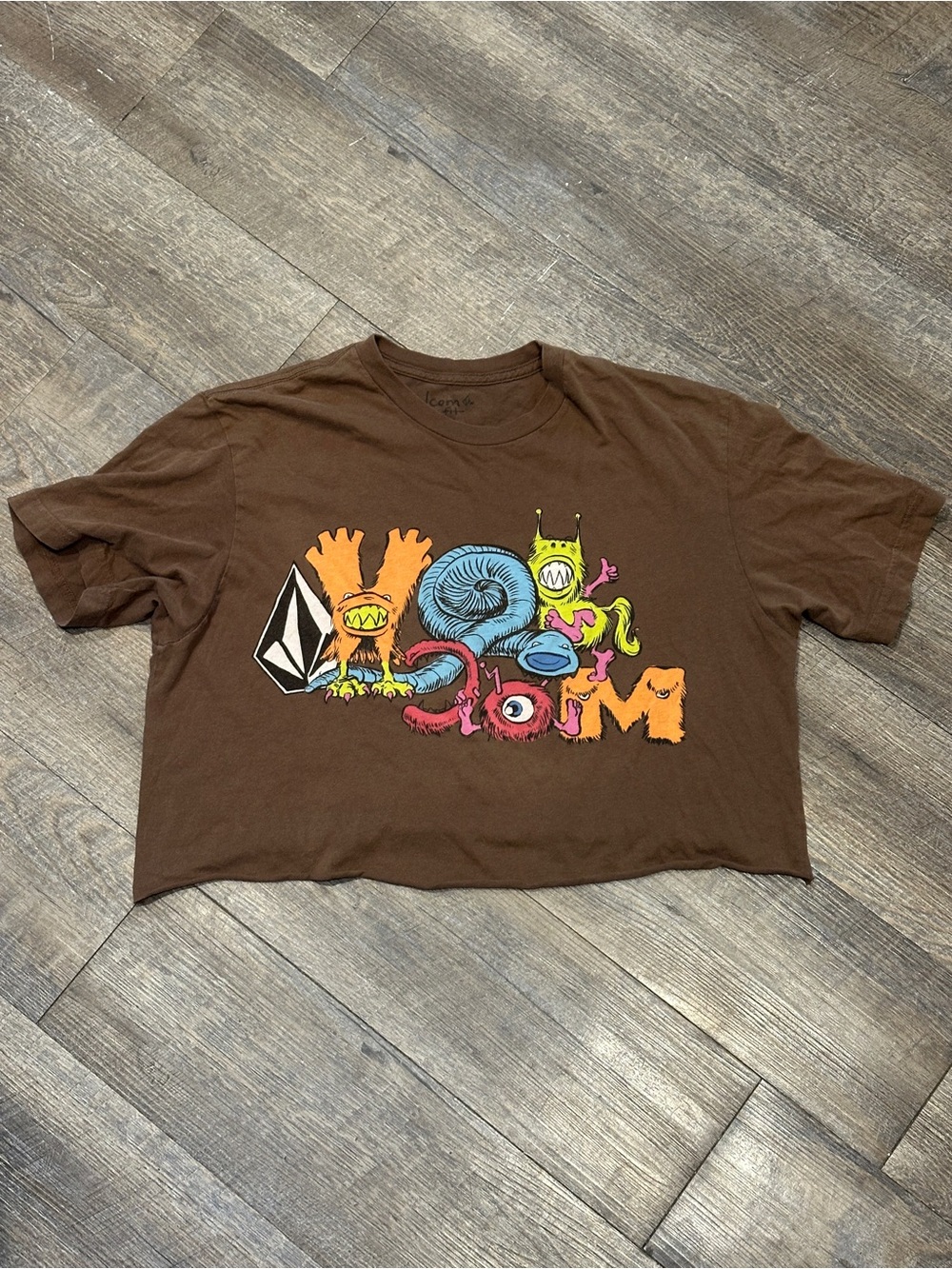 Volcom Surf Skate Brown Cropped Tee Shirt Large